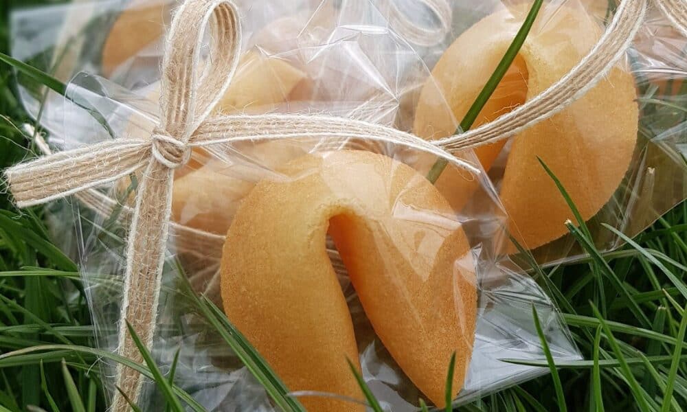 fortune cookies for wedding favors 