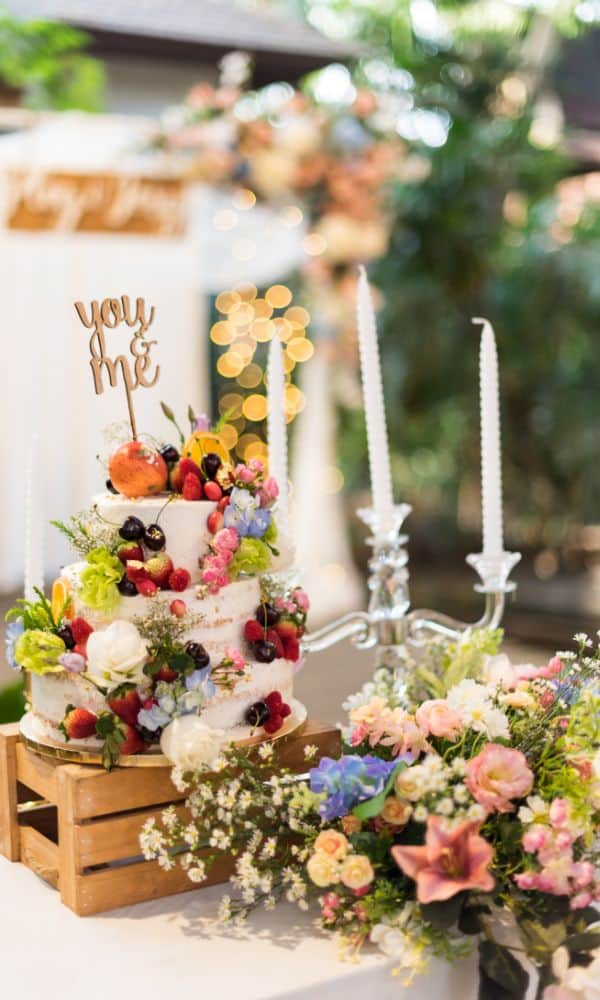 floral cake display 