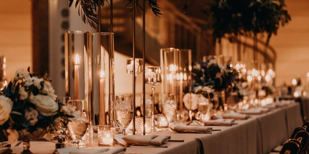 winter wedding table decor 