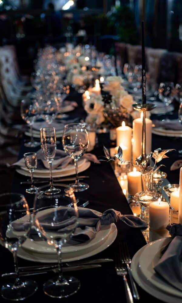 mood lighting winter wedding 