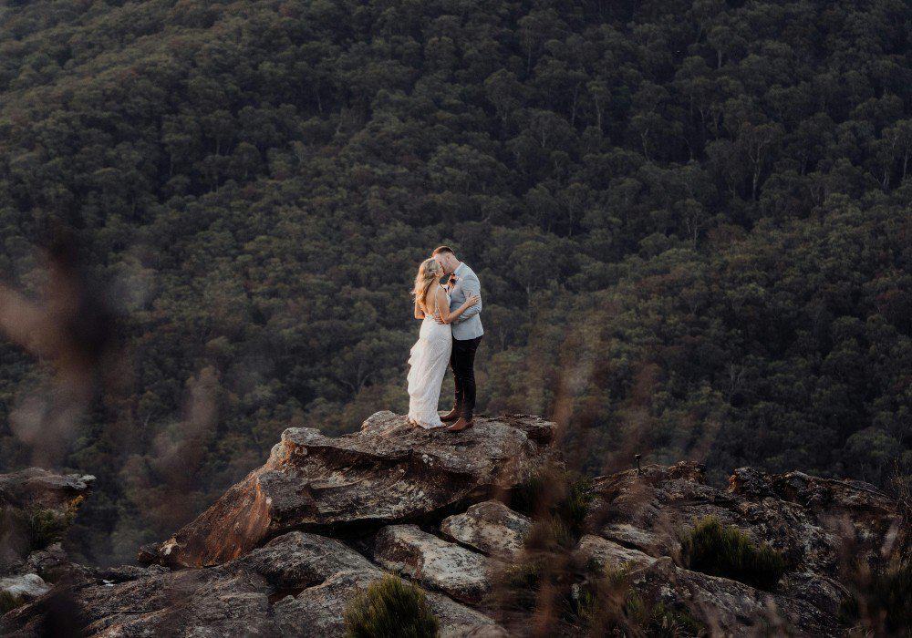 eloping vs wedding 