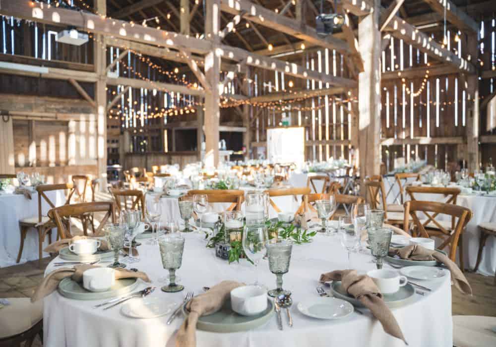 barn wedding decor 