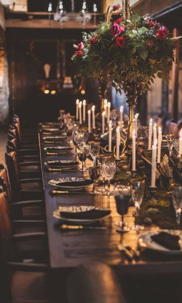 black and gold wedding decor 