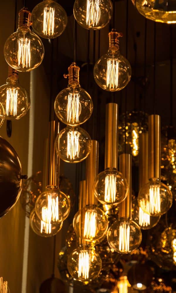 edison bulbs wedding 