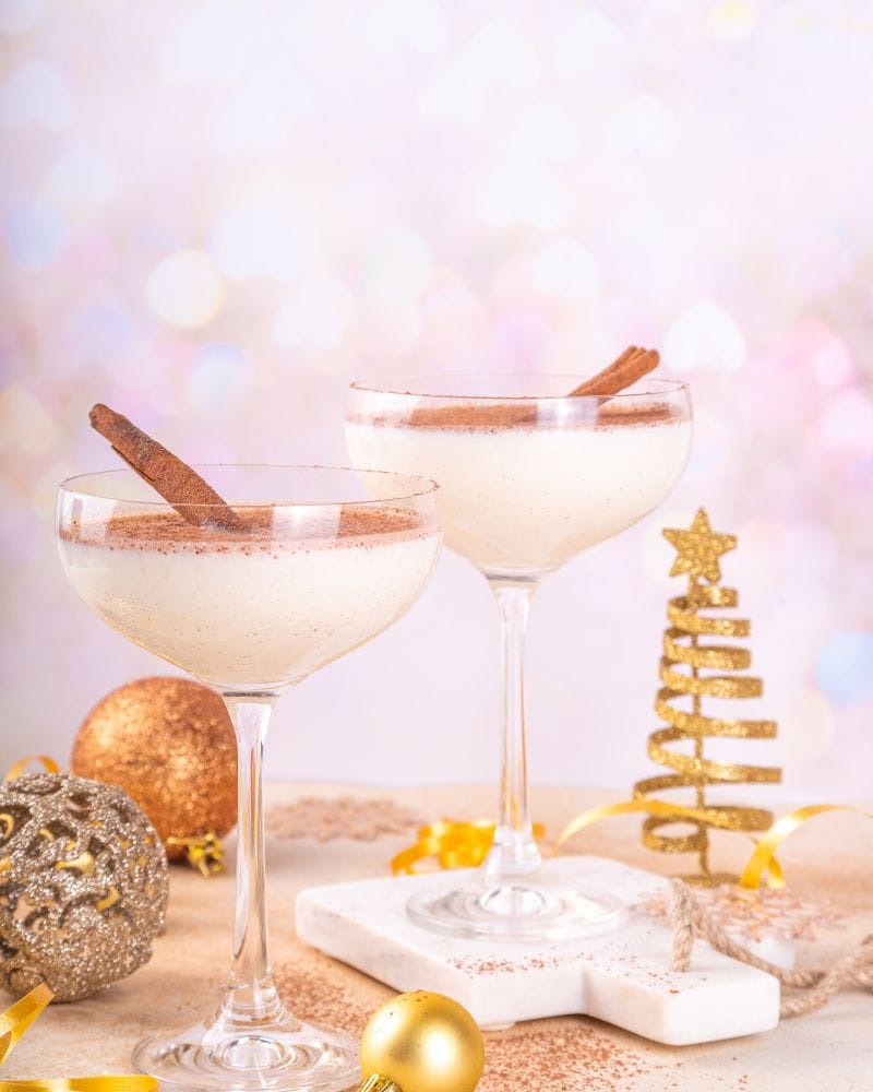 eggnog martini - winter wedding cocktail ideas