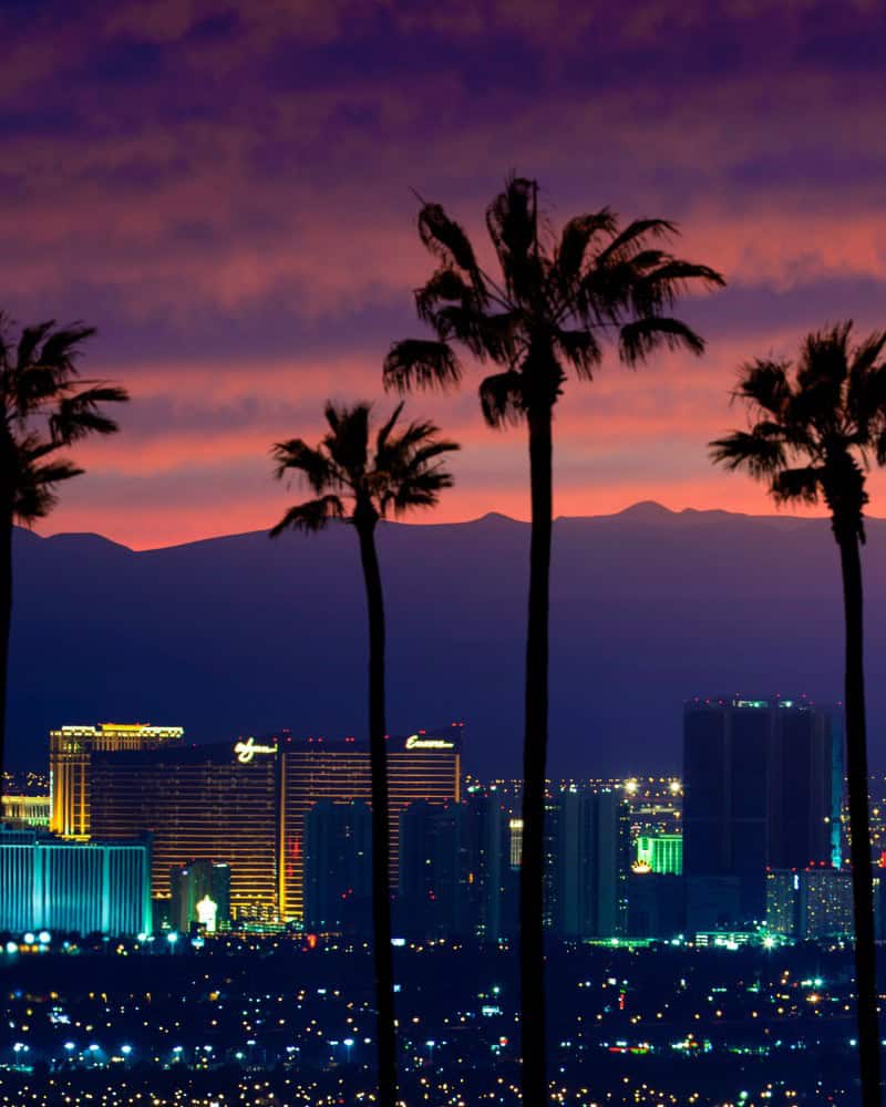 outdoor vegas strip wedding