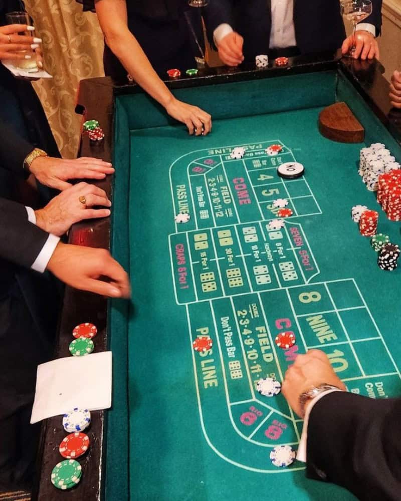 casino table for vegas themed wedding