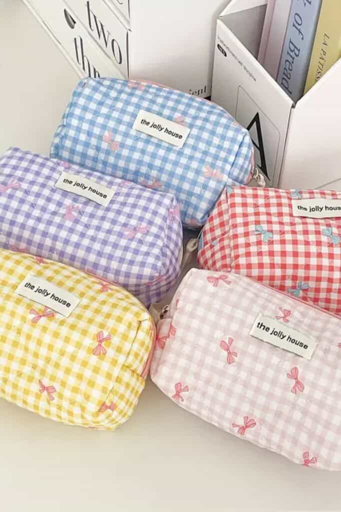 makeup bag checkered 