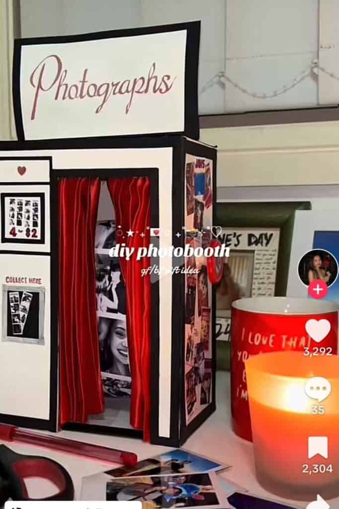 DIY PHOTObooth for valentines - vintage valentines decorations 