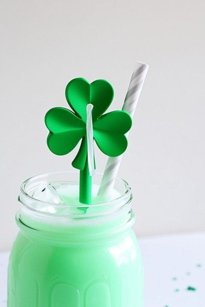 green st patricks day straws 