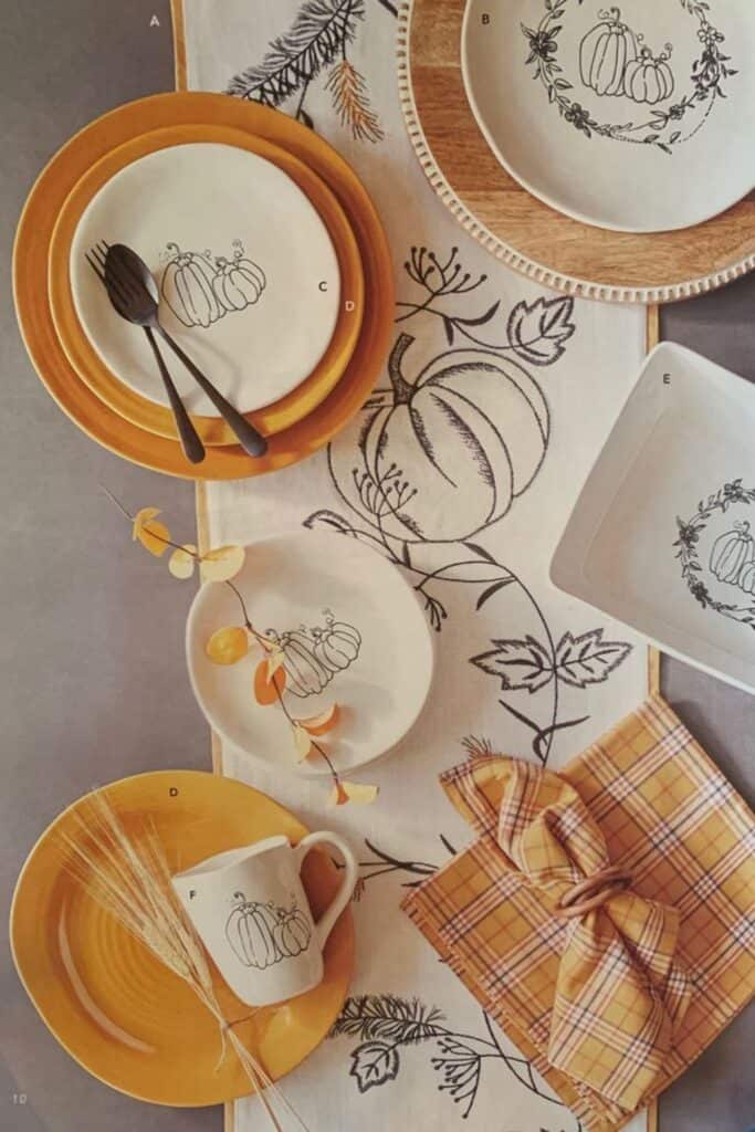 pumpkins on tablescape 